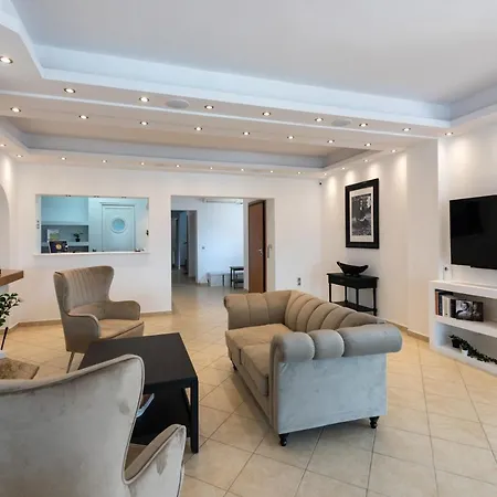 Palace 4* Marathón